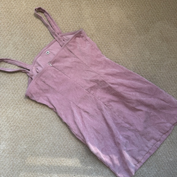 Elegant Pink Button-Down Skirt - Picture 2 of 4